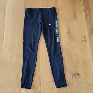 Women's size medium nike running pants